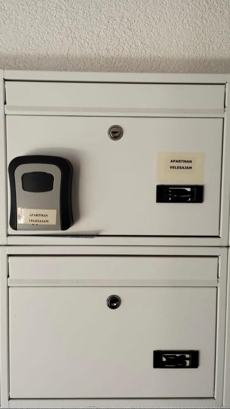 Apartma Velesajam *